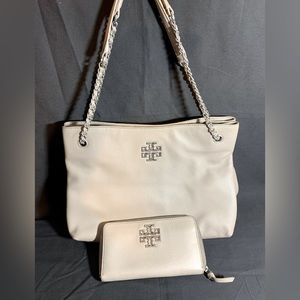 Tory Burch Purse and matching Wallet - light grey/beige neutral tone.